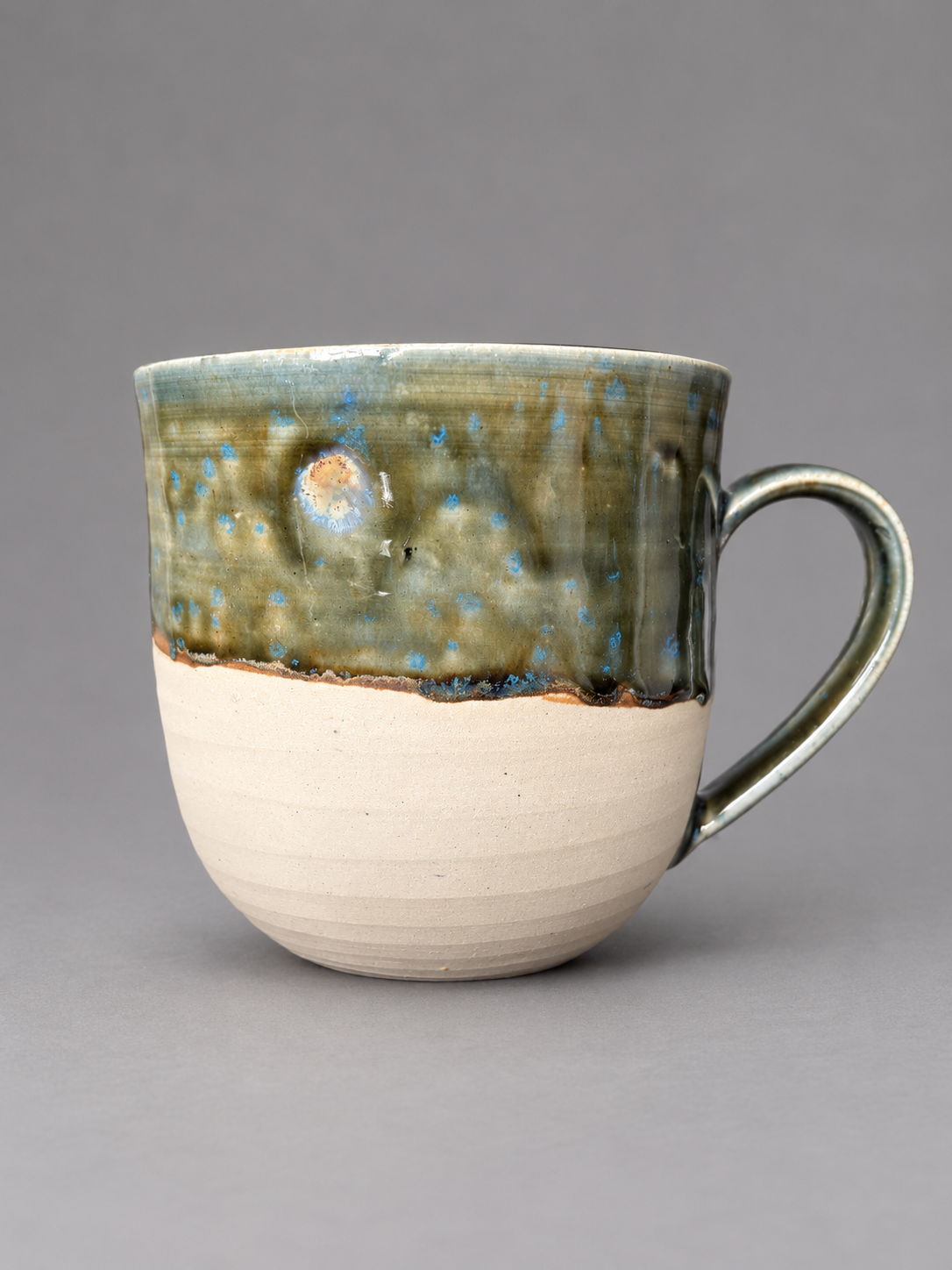 Crying but trying mug